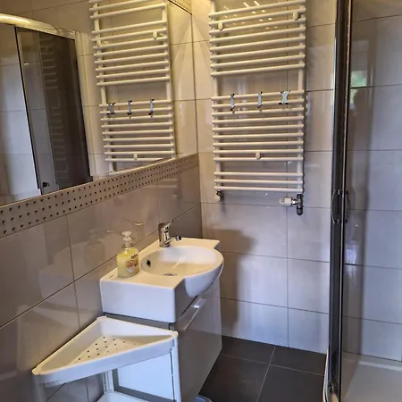 Lesny Dworek - Super Z Tv I Salonem Kominkowym Rum i privatbostad